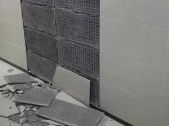 宾阳瓷砖空鼓维修公司分享下宾阳墙砖松动维修的知识